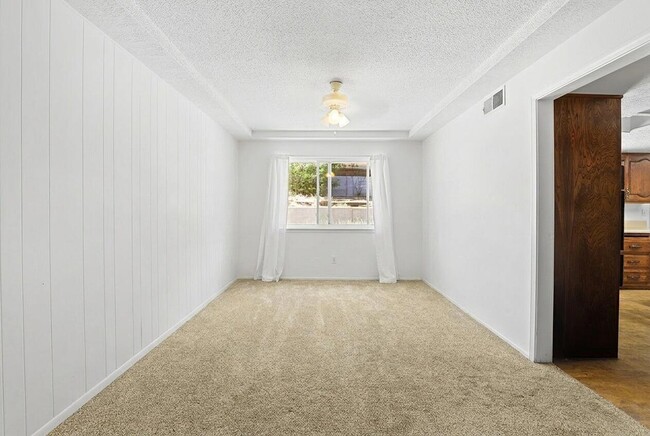 Building Photo - 3008 Matador Dr NE
