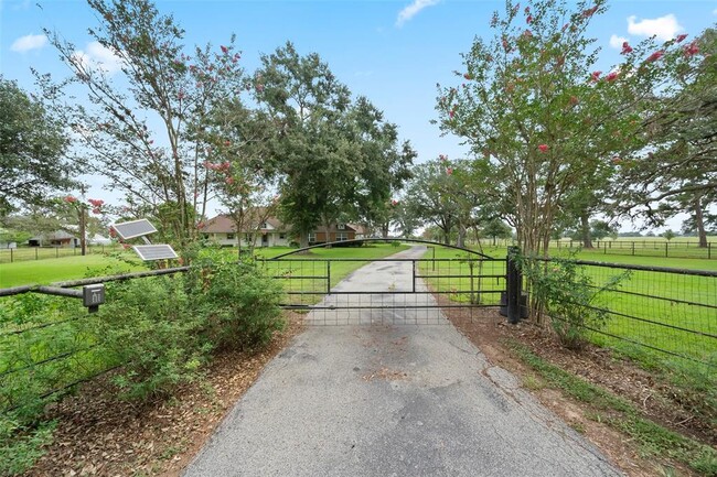 Building Photo - 34483 FM 1488 Rd