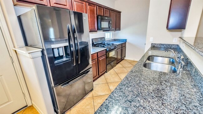 Building Photo - 1724 Don Alejandro