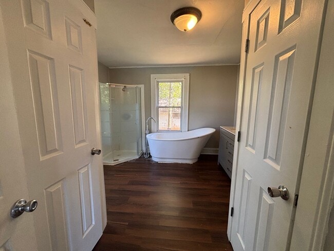 Building Photo - 716 Wilson Rd