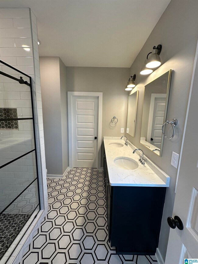 Building Photo - 1125 WINDSOR Sq