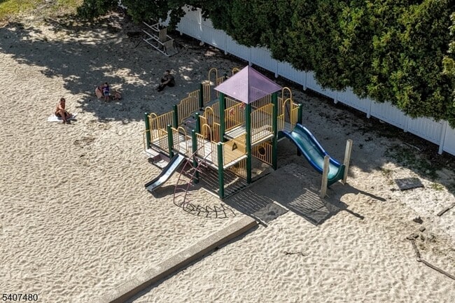 Building Photo - 49 Fayson Lakes Rd