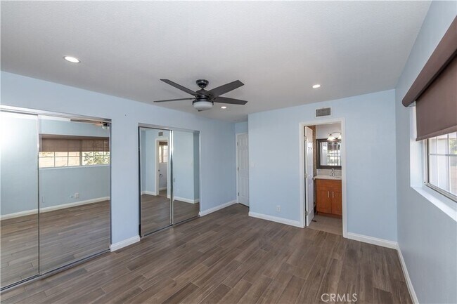 Building Photo - 4661 Woodhaven Dr