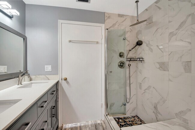 Building Photo - 9953 Majestic Way