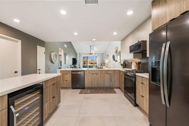 Building Photo - 76658 Daffodil Dr