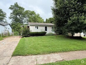 Building Photo - Fully Rehabbed 3 bedroom, 1 bathroom Renta...