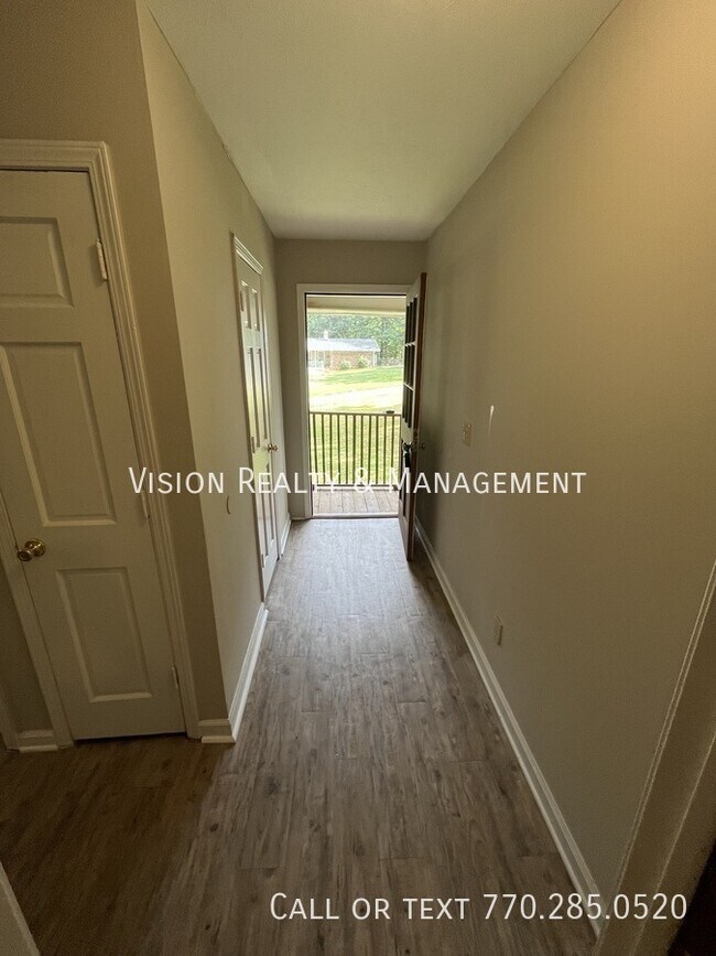 Building Photo - 55 S Greenwood Dr