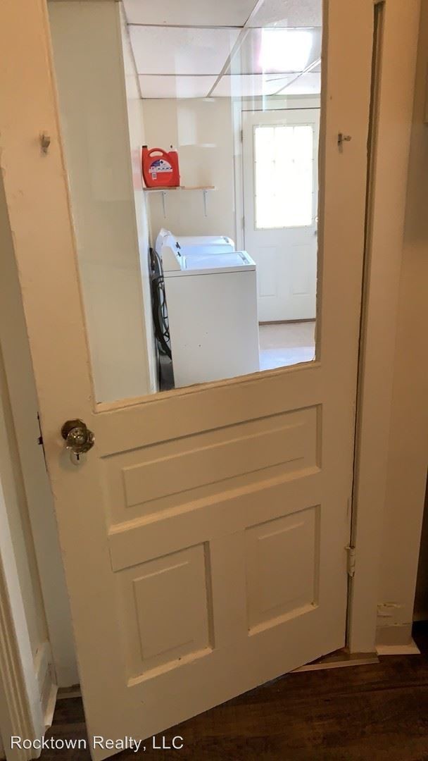 Building Photo - 316 N High St