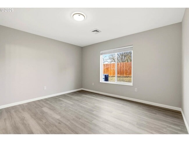 Building Photo - 610 N Earl St