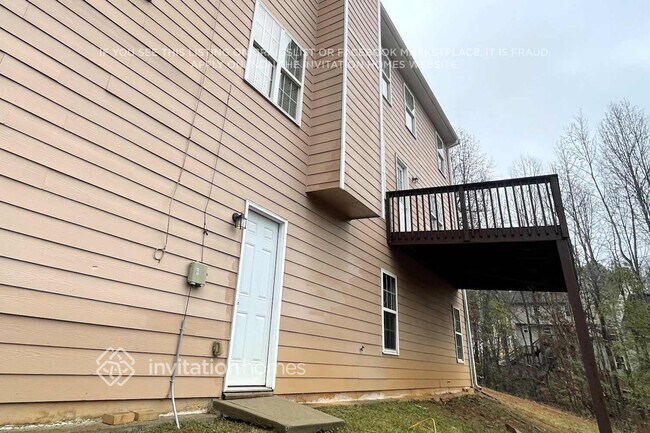 Building Photo - 471 Charles Towne Ave