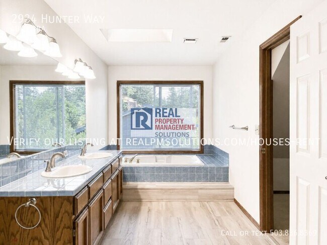 Building Photo - 2934 Hunter Way