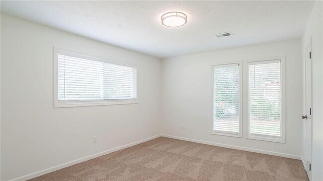 Building Photo - 3016 Donavan Way