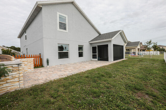 Building Photo - 9725 Starboard Dr