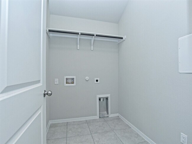 Building Photo - 214 Trailside Ln