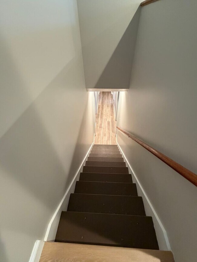 Building Photo - Spacious West Valley Home!!!