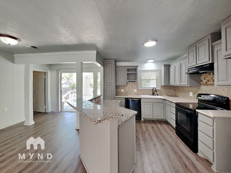 Building Photo - 508 Norton St