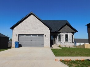 Building Photo - 120 Dove Run Cir