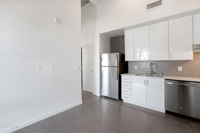 Building Photo - 1130 N 2nd St