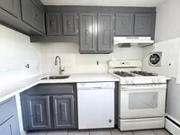Building Photo - 315 Neponset St
