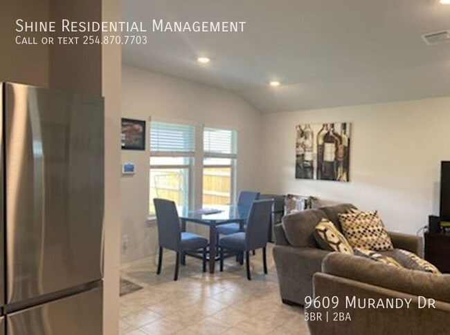 Building Photo - 9609 Murandy Dr