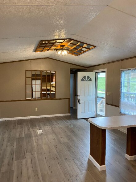 Building Photo - 3 Tylers Cookie Ln