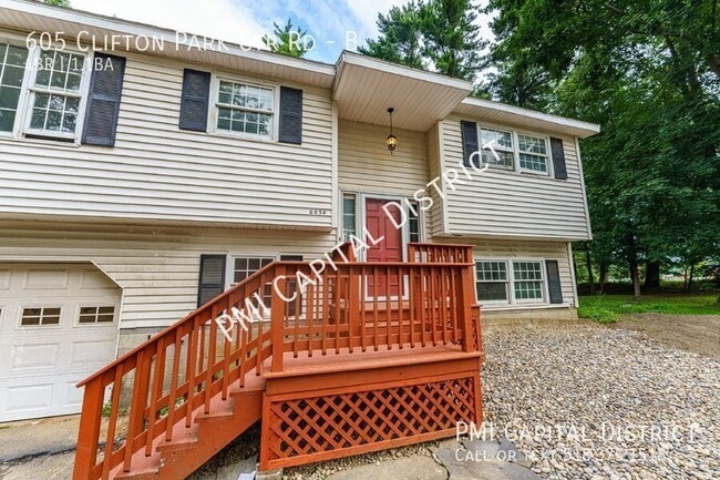 Building Photo - 605 Clifton Park Center Rd