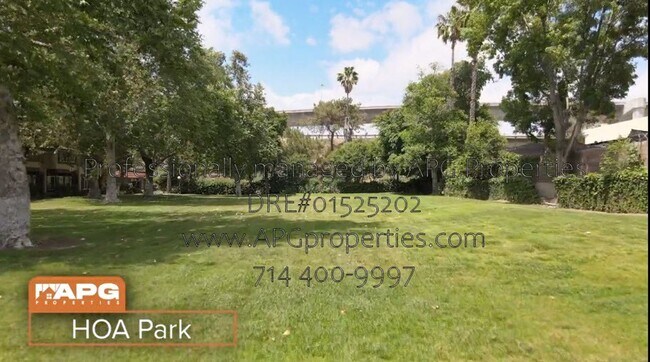 Building Photo - 1409 N Roundtree Ln