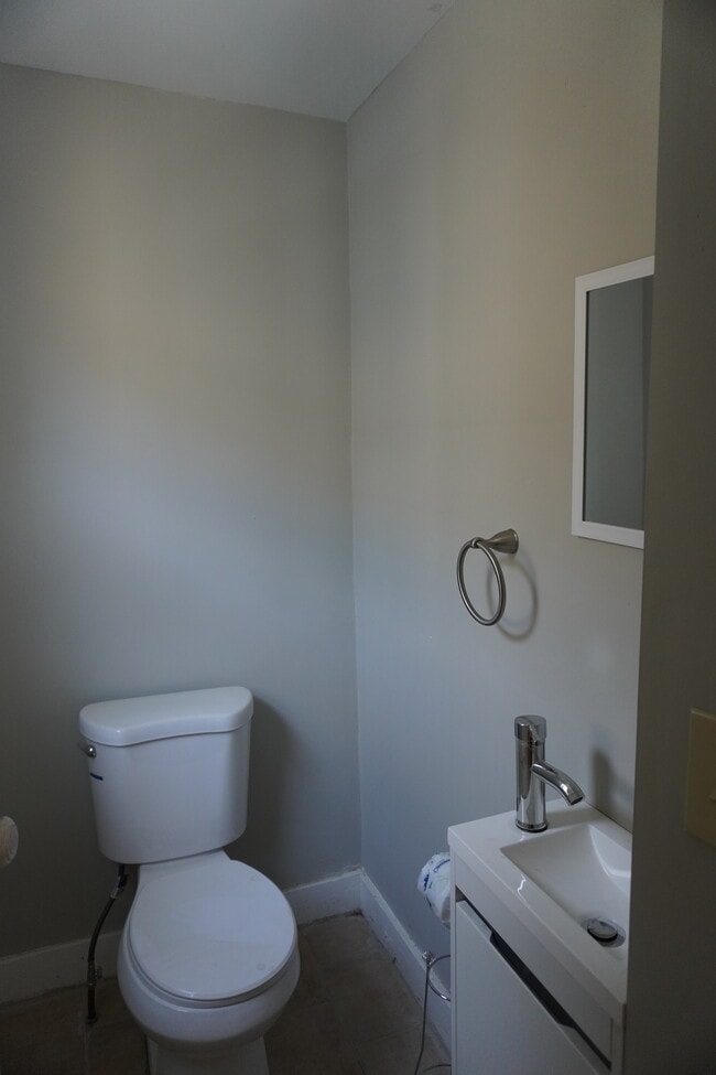 Building Photo - 58 Summit Ave