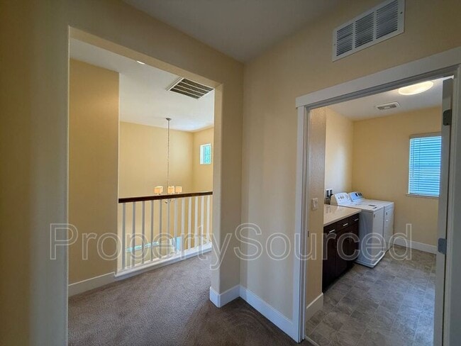 Building Photo - 18517 Admiral Way