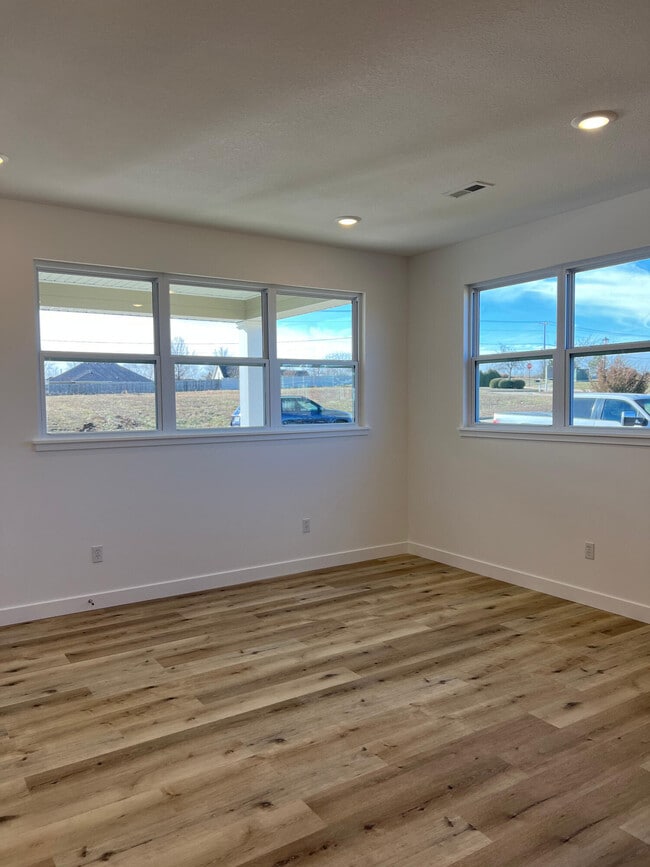 Building Photo - 200 Corcoran Dr