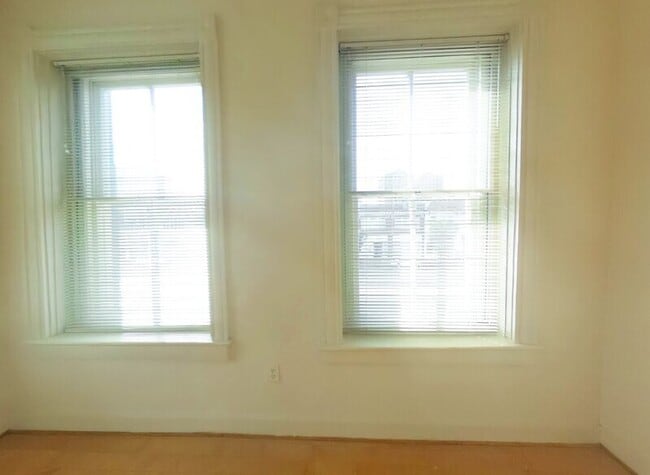 Building Photo - 301 Goshen St