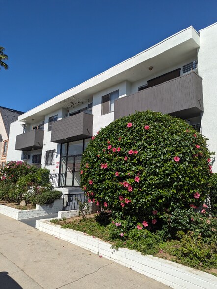 Primary Photo - 1444 N Vista St