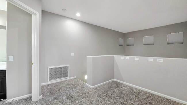 Building Photo - 13609 W Cypress St