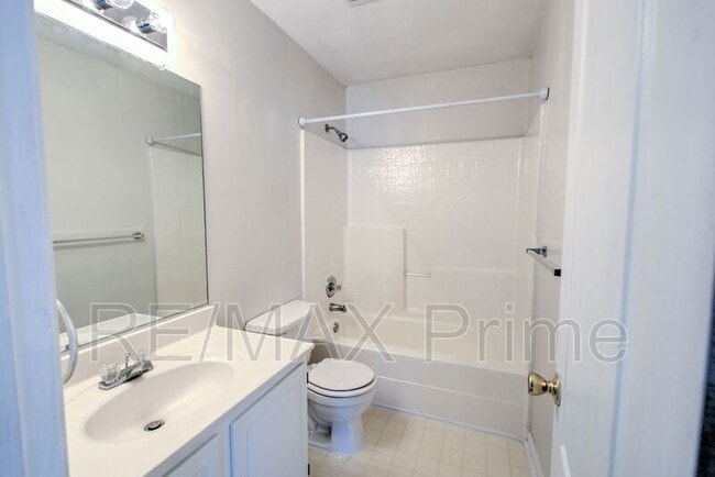 Building Photo - 1560 Wynd Crest Way