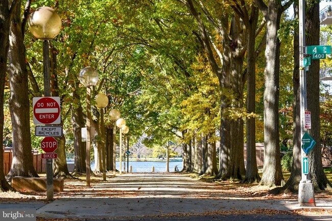 Building Photo - 73 G St SW