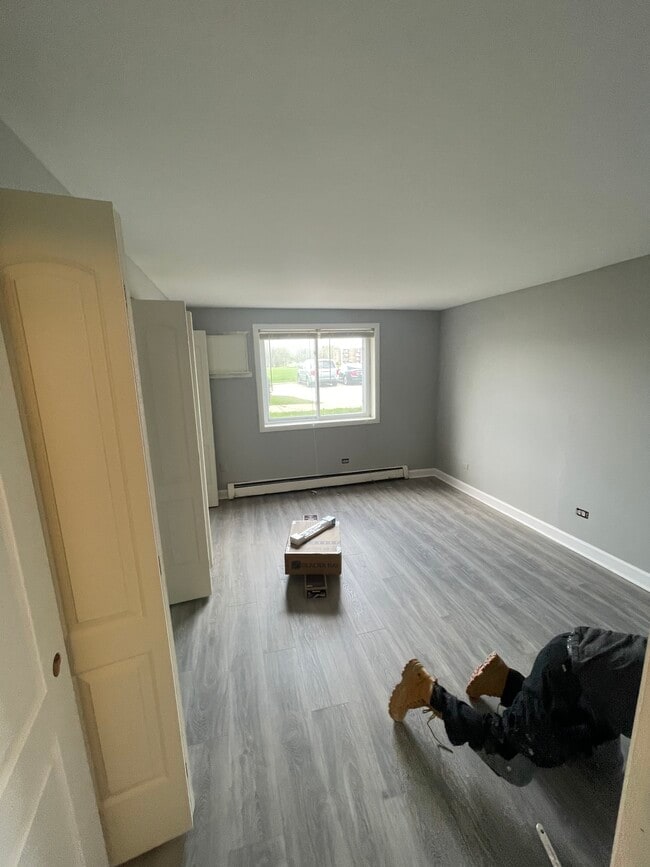 Bedroom - 636 W Pickwick Ct