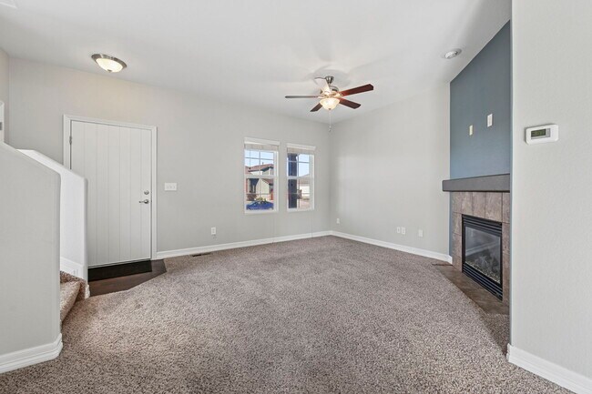 Building Photo - 6914 Dusty Miller Way