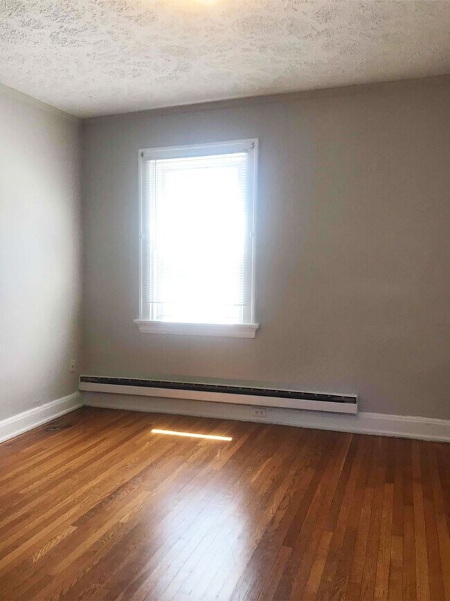 Building Photo - 415-419-423 Probasco Street