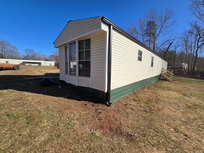 Building Photo - 8900 Kiger Rd