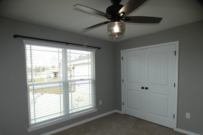 Building Photo - 3-Bedroom Home - The Woodlands