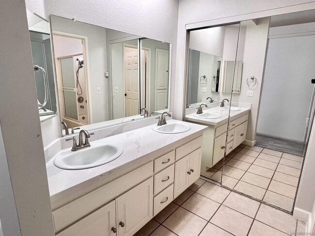 Building Photo - 12168 Waverly Downs Ln