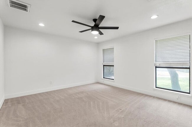 Building Photo - 7405 Attar Cove