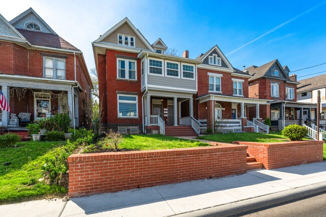 Building Photo - 307 Taylor Ave