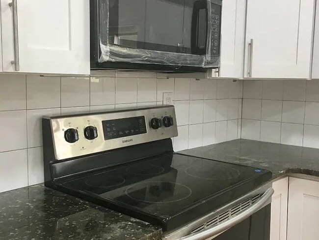 Building Photo - Beautifully Renovated Apartment in Cortlandt Manor