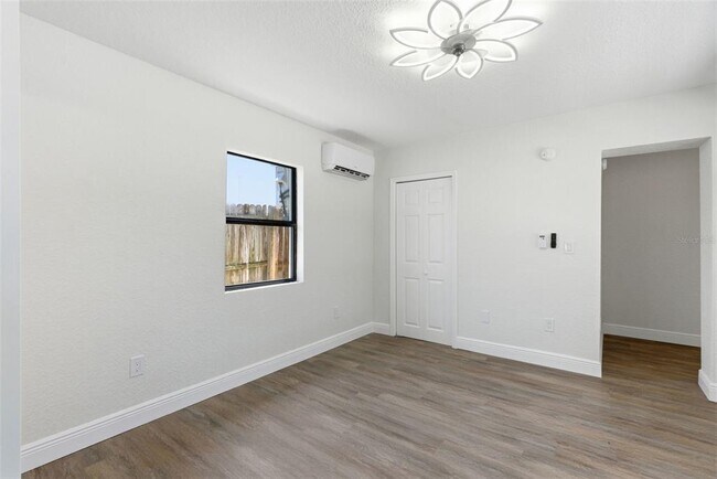 Building Photo - 113 145th Ave