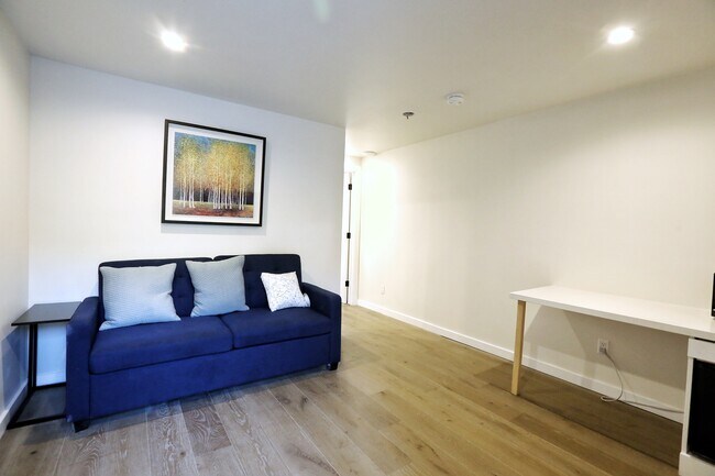 Building Photo - 756 Potrero Ave