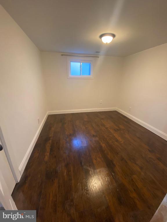 Building Photo - 7402 Lenham Dr