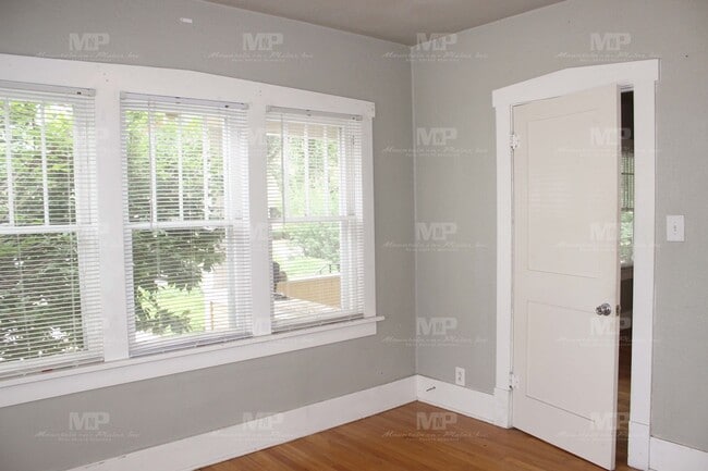 Building Photo - 639 S Whitcomb St