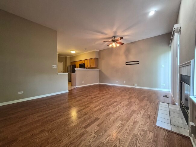 Building Photo - 1015 Woodview Ct