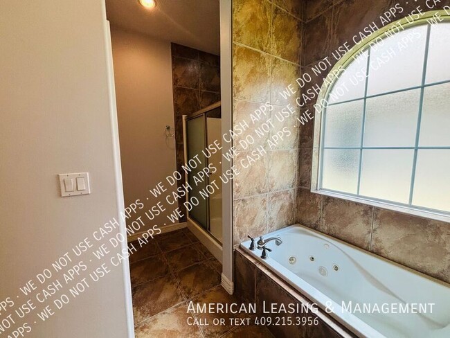 Building Photo - 3520 Canyon Ln